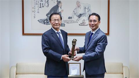 【淡江傳真】【淡江熊貓講座】Chu Duc Trinh解鎖生物微機電系統研究 師生熱烈提問