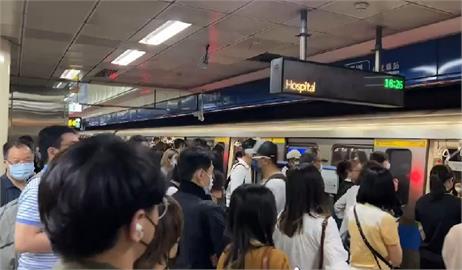 北捷列車下班尖峰「突動不了」　板南線上千旅客改搭下一班