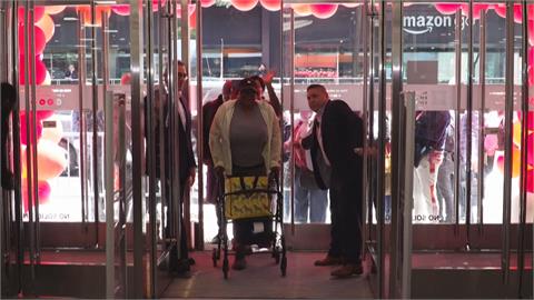 911恐攻、新冠疫情封館2次　紐約21世紀百貨重新開幕
