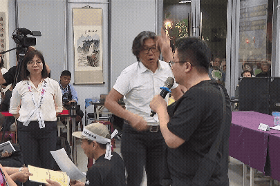快新聞／三重果菜市場搬遷說明會　藍議員竟與民眾爆衝突