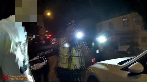 花蓮警攔毒駕驚見大量毒品　車藏5445支彩虹菸破紀錄