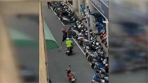獨／高雄楠梓2男街頭全武行　疑好友爆爭吵大打出手
