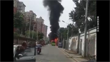 疑異議人士自焚 北京公車起火1死