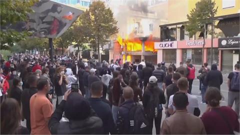 學運浪潮! 西班牙師生爭教育改革 阿爾巴尼亞警衛亭遭放火