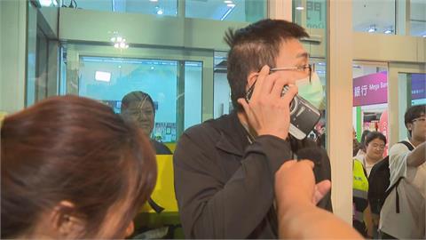 最新／趙建銘深夜返台秀離婚協議　違保密協議「賠一億」