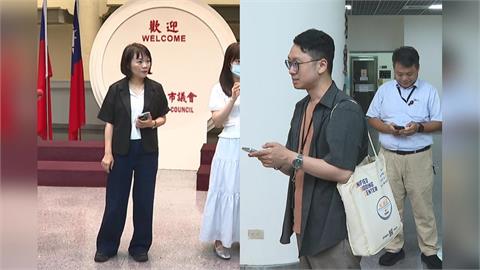 快新聞／議員受訪竟遭「盯梢」！王鴻薇護航北市府反遭周軒打臉：連說法都對不攏