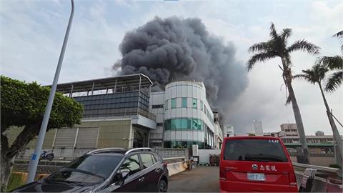 快新聞／彰化紡織工廠陷火海！500坪燃燒黑煙沖天　驚悚畫面曝光