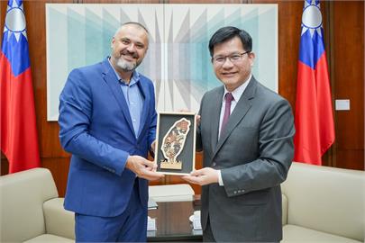 快新聞／羅馬尼亞跨黨派國會議員團訪台　林佳龍：台羅產業互補盼共創繁榮