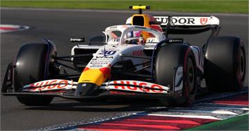 差點撞死人!飆速中遇工作人員橫越賽道 F1車手怒吼「你在跟我開玩笑嗎」