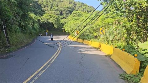 基隆電線掉落擋住雙向道路　90歲老翁勾到受傷　交通一度回堵
