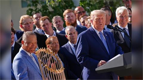 MLB(影)/三屆賽揚巨投也隨道奇造訪白宮!川普竟然不清楚書僮已經退休