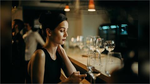 這國家女子找嘸男友瘋租「1小時老公」!在家躺著享受「金手指」服務