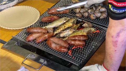高雄誠義里封街千人烤肉趴！　上百桌烤爐開烤超壯觀