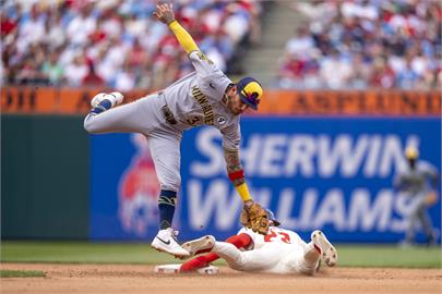 MLB(影)/10年之前我曾橫掃你!10年之後釀酒人再灌醉費城人拿下7連勝