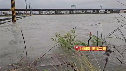 鳳凰傳淹水災情！壯圍農田「掀浪潮」　冬山涵洞水淹逾40公分