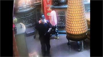 兩賊偷註生娘娘金牌 銷贓碰壁被逮
