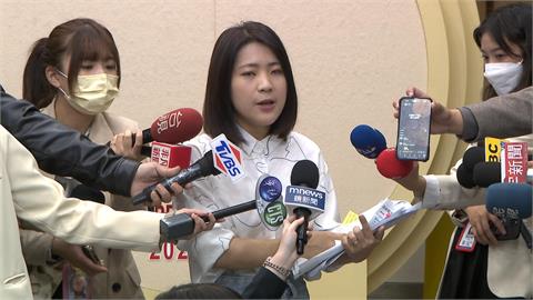 快新聞／周玉蔻諷沒心沒肺　徐巧芯回嗆「關你X事」：長得難看做事也難看