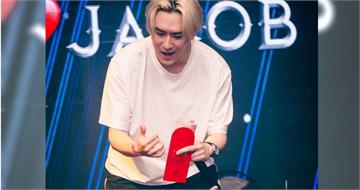 娛樂報報／沈建宏淡出演藝圈　低調現身拳擊賽看孫生PK秋偉