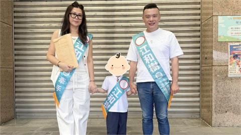 江和樹牽「7歲孫子」搶登記頭香！「14歲結婚、15歲當爸」超狂背景震撼曝光