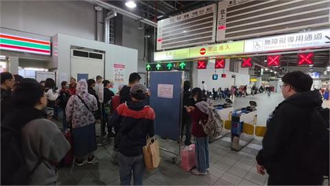 台鐵電車線脫落/班次大亂　「樹林-鶯歌」雙線一度不通