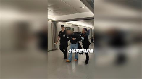 快新聞/飛機上抽菸!男子三字經+比中指酒後情緒失控 下場曝