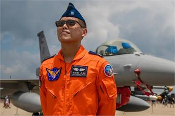 冒名失聯飛官辛柏毅發文稱還活著　53歲男辯「神明託夢」遭警送辦