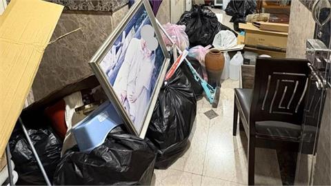 控惡房仲！基隆原屋主控急要屋子清空交屋　家人遺照全都扔