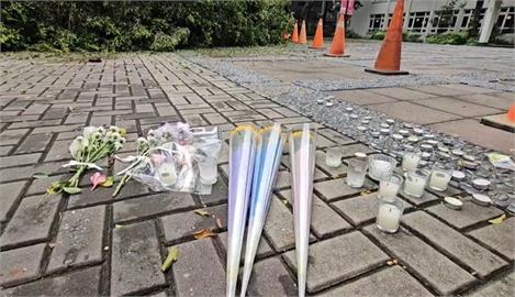 逢甲大學樹倒壓死碩一生 同學鮮花蠟燭擺現場悼念