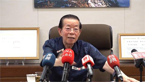 即將卸任！謝長廷曬打包照「滿滿書籍」　破千網友按讚感謝8年來付出