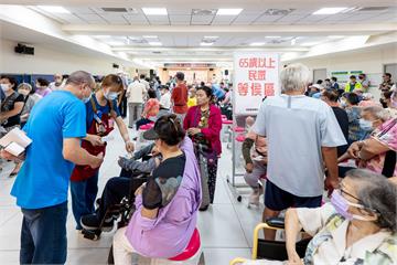 桃園推「左流右新」雙重防護 這類人優先接種疫苗