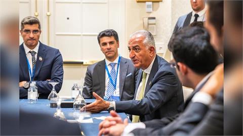 伊朗末代國王巴勒維之子促人民上街抗議　籲剩餘官員：不流血交出政權