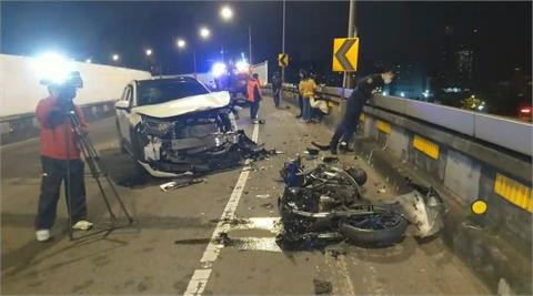 快新聞 / 女駕駛「跟導航走」逆向上環東大道　22歲無辜重機騎士被撞飛橋下慘死