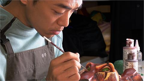 七年級「製偶師」許幃泓　自學成獅子王首位台籍木偶技師