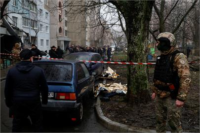 快新聞／直升機墜毀基輔近郊幼兒園！ 烏克蘭內政部長、2兒童等18人罹難