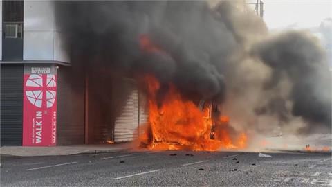 北愛爾蘭爆街頭砍人案　嫌「蘇丹籍難民」身分掀反移民示威
