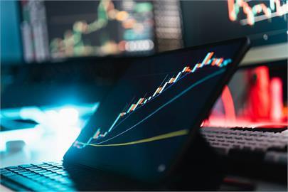 中東戰火 資金回歸美國？專家：宜以靜制動，密切關注情勢以調整風險