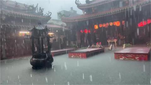 快新聞／雨彈狂炸！9縣市豪大雨特報　大豪雨轟1地