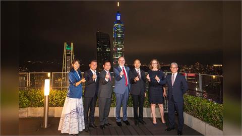 快新聞／歡慶美國250週年生日！101昨驚喜點燈　林佳龍、谷立言、韓國瑜罕見同框
