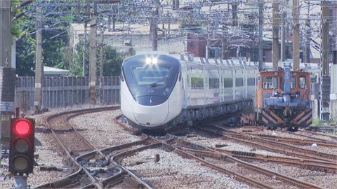 台鐵全新引進EMU3000城際列車　首度試運轉 