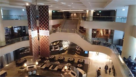 辜成允失足悲劇翻版？陳光復踩空命危　公共樓梯安全引關注