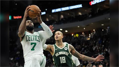 NBA(影)/公鹿爆冷擊敗塞爾提克!庫茲馬、布朗霸王肘互撞還狂噴垃圾話