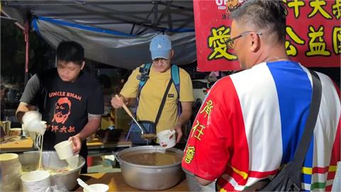 獨家！藝人吳鳳現身災區當志工　幫忙發便當、預計待兩晚