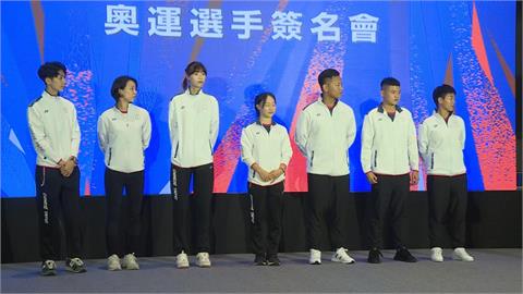 新北奧運國手簽名會「嚴重超時」狂簽逾4小時才結束！引網友轟：蹭選手