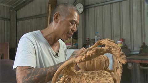 「浪子回頭」雕刻師尤榮慶　自創多層鏤空雕刻技法