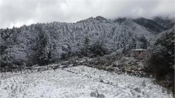 雪景中遺世獨立! 「寂寞派出所」絕美景色