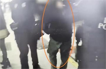 電影散場涉手機偷拍　46歲男被壓制查獲女子胸臀照片