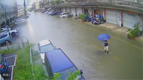 快新聞／台南仁德淹慘！議員欲移人孔蓋「下一秒跌進洞」：命差點被收走