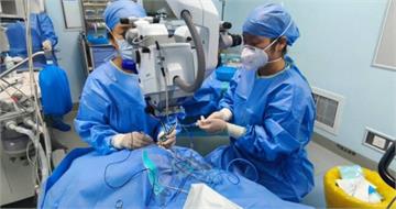 以為普通感冒！大叔發燒送醫「雙眼化膿」失明　醫示警：1個月已5例