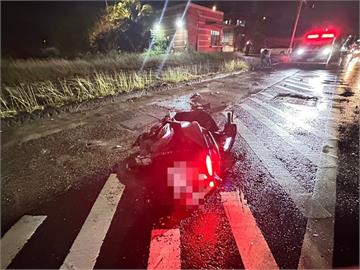 高雄男騎機車擦撞腳踏車　倒地撞上安全島身亡