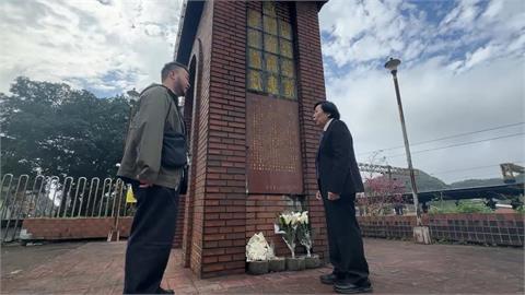 228前夕獻花致意　童子瑋宣示：要設立「基隆人權紀念館」